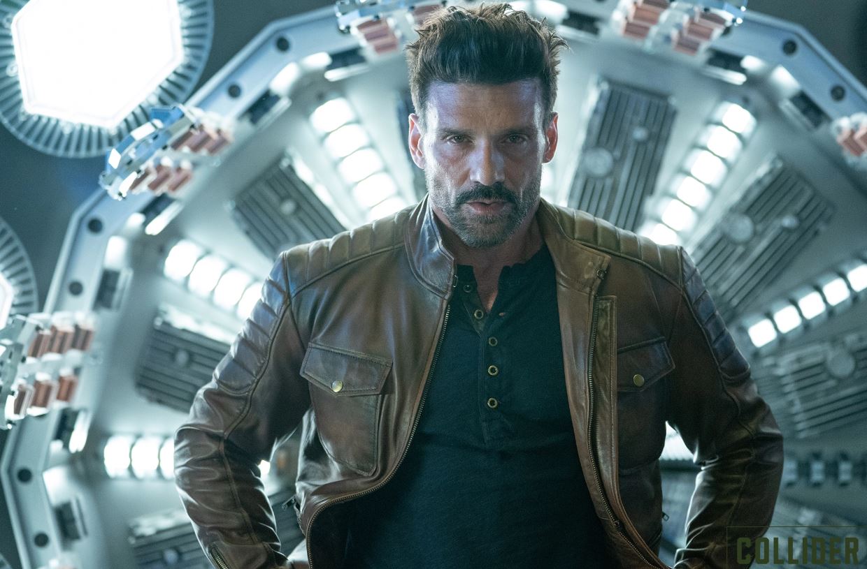     Boss Level - zwiastun filmu. Frank Grillo i Mel Gibson w pętli czasowej